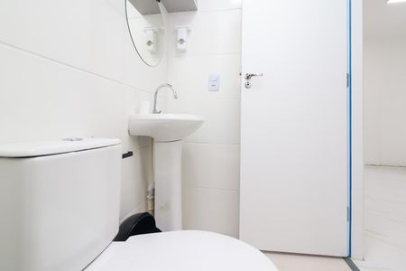 Banheiro de apartamento à venda com 2 quartos, 54m² em Artur Alvim, São Paulo