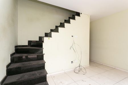 Casa de Condomínio para alugar com 2 quartos, 65m² em Itaquera, São Paulo