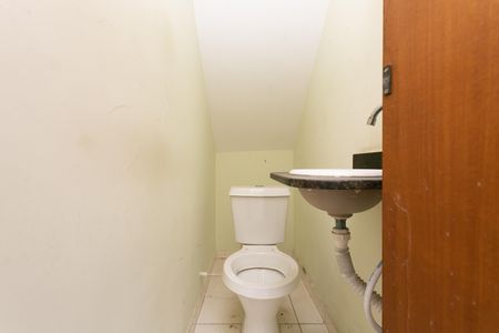 Lavabo  de casa de condomínio para alugar com 2 quartos, 65m² em Itaquera, São Paulo