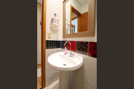 Lavabo de casa à venda com 3 quartos, 125m² em Jardim Cris, São Paulo