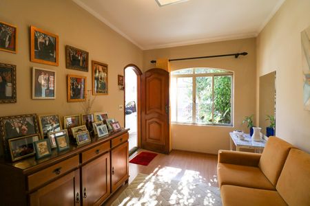 Casa à venda com 3 quartos, 125m² em Jardim Cris, São Paulo