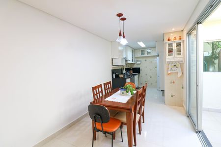 Cozinha de casa à venda com 3 quartos, 125m² em Jardim Cris, São Paulo