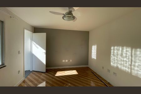 Sala de casa de condomínio à venda com 3 quartos, 95m² em Freguesia (ilha do Governador), Rio de Janeiro