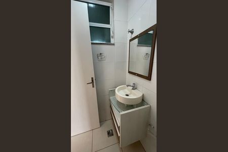 Casa de condomínio à venda com 95m², 3 quartos e 1 vaga Casa de condomínio à venda com 95m², 3 quartos e 1 vagaBanheiro social 1