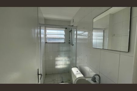 Casa de condomínio à venda com 95m², 3 quartos e 1 vaga Casa de condomínio à venda com 95m², 3 quartos e 1 vagaBanheiro social 2
