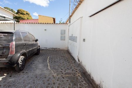 Garagem de casa de condomínio à venda com 2 quartos, 71m² em São Cosme de Baixo, Belo Horizonte