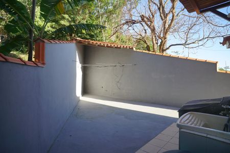 Casa de condomínio para alugar com 378m², 5 quartos e 3 vagas Casa de condomínio para alugar com 378m², 5 quartos e 3 vagasÁrea externa