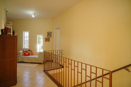 Casa de condomínio para alugar com 378m², 5 quartos e 3 vagas Casa de condomínio para alugar com 378m², 5 quartos e 3 vagasCorredor