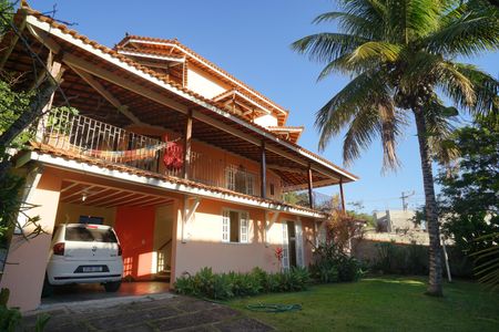 Fachada de casa de condomínio para alugar com 4 quartos, 378m² em Flamengo, Maricá