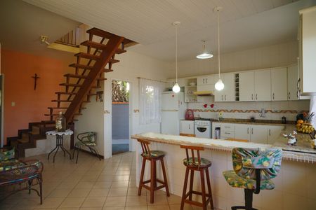 Casa de condomínio para alugar com 378m², 5 quartos e 3 vagas Casa de condomínio para alugar com 378m², 5 quartos e 3 vagasCozinha