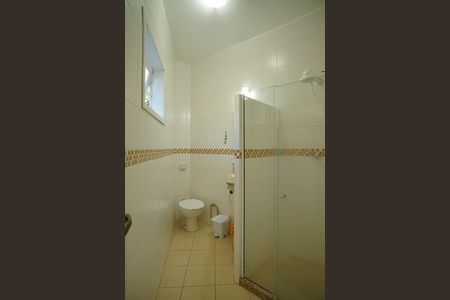 Casa de condomínio para alugar com 378m², 5 quartos e 3 vagas Casa de condomínio para alugar com 378m², 5 quartos e 3 vagasBanheiro Social