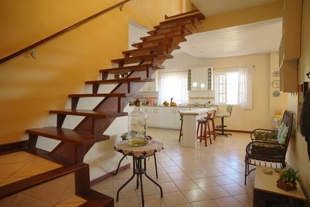 Casa de condomínio para alugar com 378m², 5 quartos e 3 vagas Casa de condomínio para alugar com 378m², 5 quartos e 3 vagasCozinha