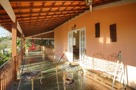 Casa de condomínio para alugar com 378m², 5 quartos e 3 vagas Casa de condomínio para alugar com 378m², 5 quartos e 3 vagasVaranda