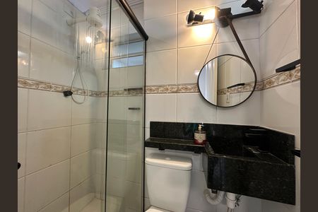 Apartamento para alugar com 90m², 2 quartos e 1 vaga Apartamento para alugar com 90m², 2 quartos e 1 vagaBanheiro da Suíte