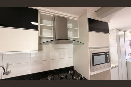 Apartamento à venda com 72m², 2 quartos e 1 vagaCozinha