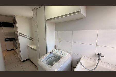 Apartamento à venda com 72m², 2 quartos e 1 vagaÁrea de Serviço