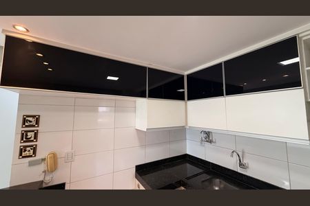 Apartamento à venda com 72m², 2 quartos e 1 vagaCozinha