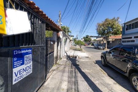 Vista da Rua de casa à venda com 2 quartos, 120m² em Campo Grande, Rio de Janeiro