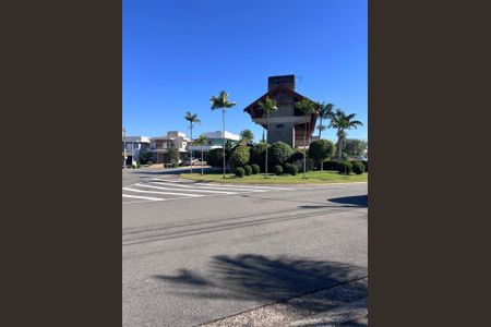 Casa de condomínio à venda com 360m², 4 quartos e 4 vagasPortaria