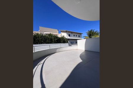 Casa de condomínio à venda com 360m², 4 quartos e 4 vagasÁrea Externa