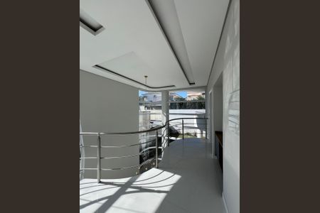 Casa de condomínio à venda com 360m², 4 quartos e 4 vagasMezanino