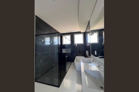 Casa de condomínio à venda com 360m², 4 quartos e 4 vagasBanheiro