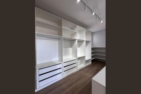 Casa de condomínio à venda com 360m², 4 quartos e 4 vagasQuarto