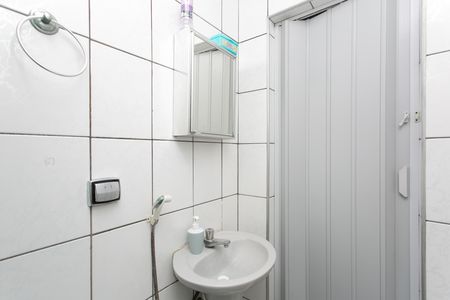 Banheiro de casa para alugar com 3 quartos, 120m² em Vila Regina, São Paulo