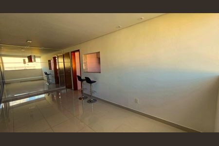 Sala de apartamento à venda com 2 quartos, 50m² em Fernão Dias, Belo Horizonte