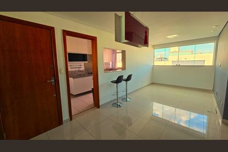 Sala de apartamento à venda com 2 quartos, 50m² em Fernão Dias, Belo Horizonte