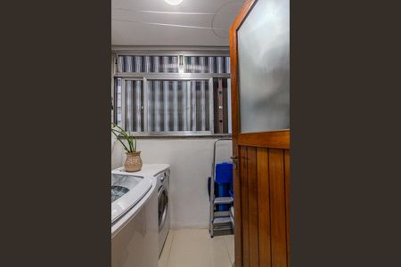 Cozinha e Área de Serviço de apartamento à venda com 2 quartos, 49m² em Partenon, Porto Alegre