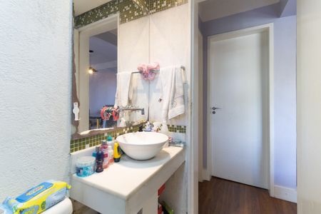 Banheiro de apartamento à venda com 2 quartos, 54m² em São João Climaco, São Paulo