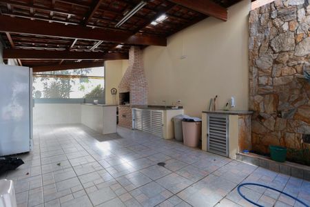 Apartamento para alugar com 134m², 3 quartos e 1 vaga Apartamento para alugar com 134m², 3 quartos e 1 vagaÁrea comum - Churrasqueira
