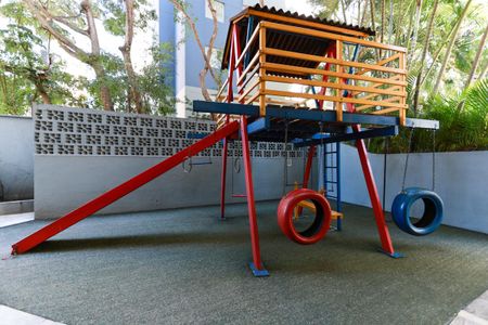 Apartamento para alugar com 134m², 3 quartos e 1 vaga Apartamento para alugar com 134m², 3 quartos e 1 vagaÁrea comum - Playground