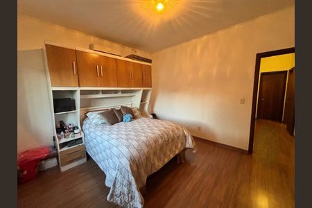 Casa à venda com 4 quartos, 200m² em Rio Branco, São Leopoldo