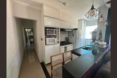 Apartamento à venda com 55m², 2 quartos e 1 vaga Apartamento à venda com 55m², 2 quartos e 1 vagaCozinha