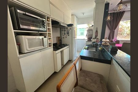 Apartamento à venda com 55m², 2 quartos e 1 vaga Apartamento à venda com 55m², 2 quartos e 1 vagaCozinha