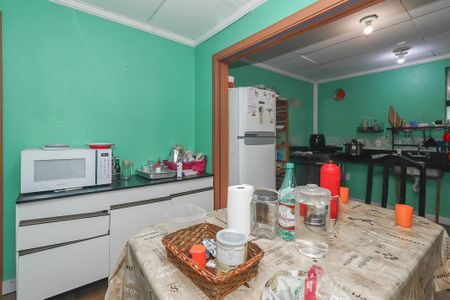 Cozinha de casa à venda com 4 quartos, 155m² em Santa Maria Goretti, Porto Alegre