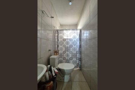 Casa à venda com 200m², 3 quartos e 2 vagas Casa à venda com 200m², 3 quartos e 2 vagasBanheiro da Suíte