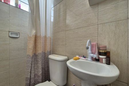 Banheiro de casa para alugar com 3 quartos, 200m² em  Parque Itajai L, Campinas