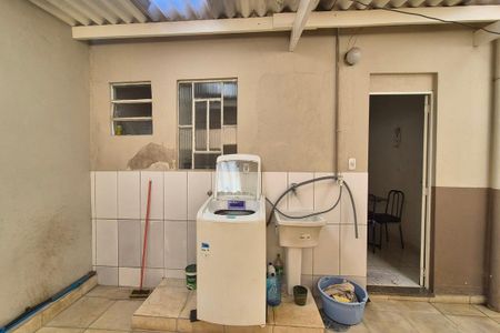 Casa à venda com 200m², 3 quartos e 2 vagas Casa à venda com 200m², 3 quartos e 2 vagasÁrea de Serviço