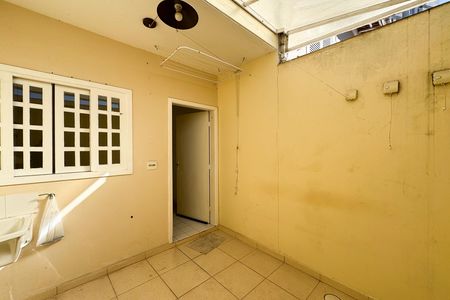 Casa de condomínio à venda com 77m², 2 quartos e 1 vaga Casa de condomínio à venda com 77m², 2 quartos e 1 vagaÁrea de Serviço