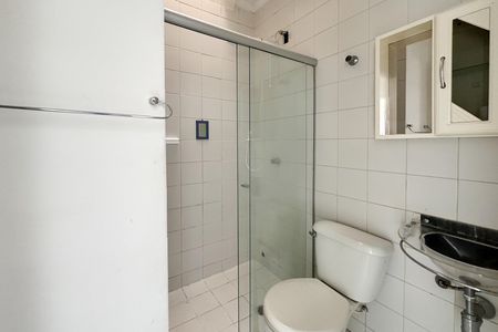 Casa de condomínio à venda com 77m², 2 quartos e 1 vaga Casa de condomínio à venda com 77m², 2 quartos e 1 vagaBanheiro Social