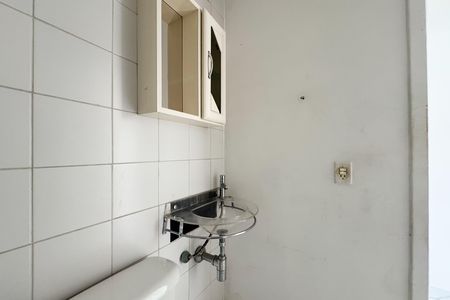 Casa de condomínio à venda com 77m², 2 quartos e 1 vaga Casa de condomínio à venda com 77m², 2 quartos e 1 vagaBanheiro Social