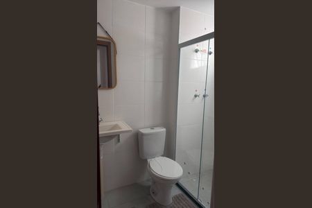 Banheiro de apartamento à venda com 2 quartos, 26m² em Inhoaíba, Rio de Janeiro