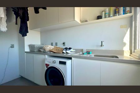 Área de Serviço de apartamento para alugar com 3 quartos, 200m² em Pinheiros, São Paulo