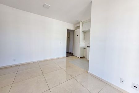 Sala de apartamento para alugar com 2 quartos, 55m² em Jardim, Santo André