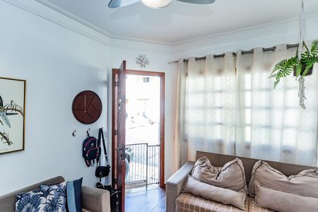 Casa à venda com 72m², 3 quartos e 1 vaga Casa à venda com 72m², 3 quartos e 1 vagaSala