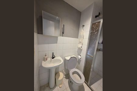 Banheiro de apartamento à venda com 1 quarto, 30m² em Curicica, Rio de Janeiro
