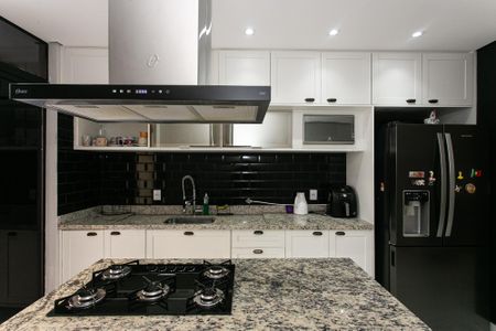 Casa à venda com 130m², 3 quartos e 4 vagas Casa à venda com 130m², 3 quartos e 4 vagasCozinha